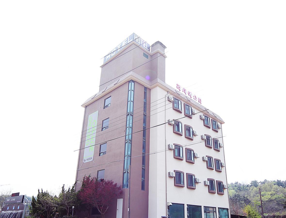 Gunsan La Siesta Hotel Exterior foto